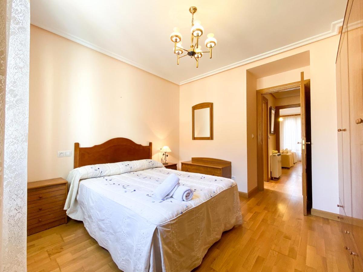 Vivienda Turistica Los Leones Berlanga de Duero Esterno foto