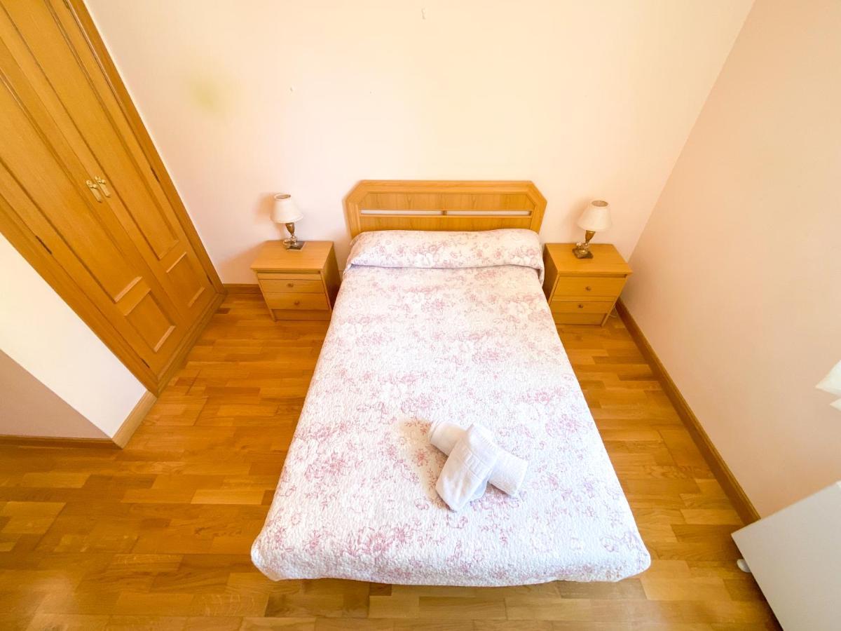 Vivienda Turistica Los Leones Berlanga de Duero Esterno foto