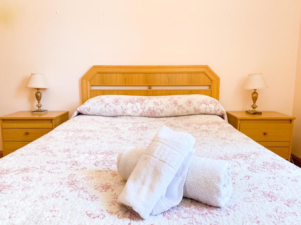 Vivienda Turistica Los Leones Berlanga de Duero Esterno foto