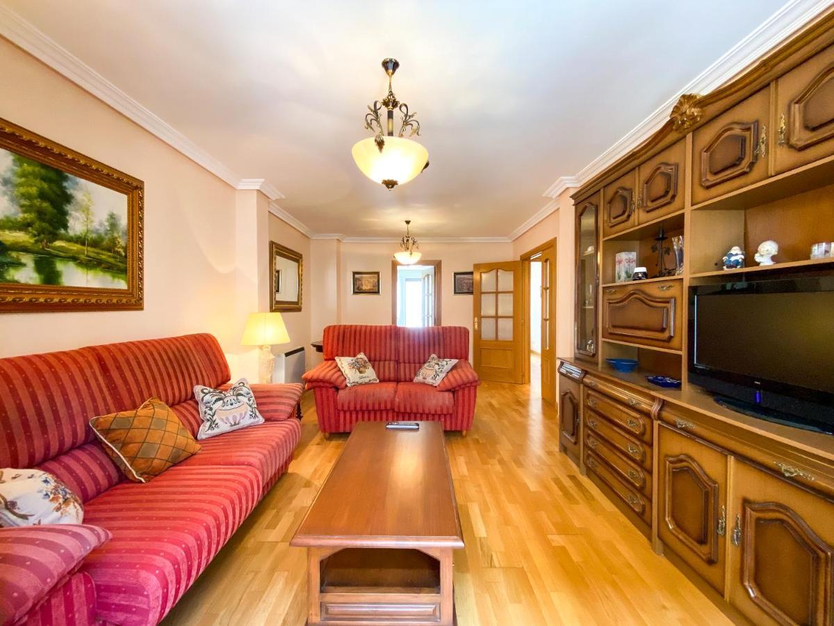 Vivienda Turistica Los Leones Berlanga de Duero Esterno foto
