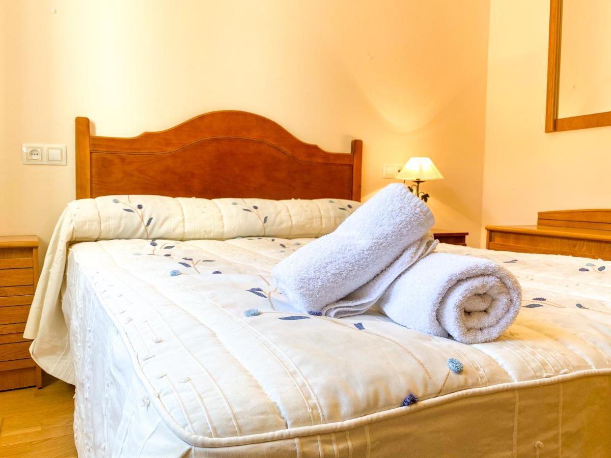 Vivienda Turistica Los Leones Berlanga de Duero Esterno foto
