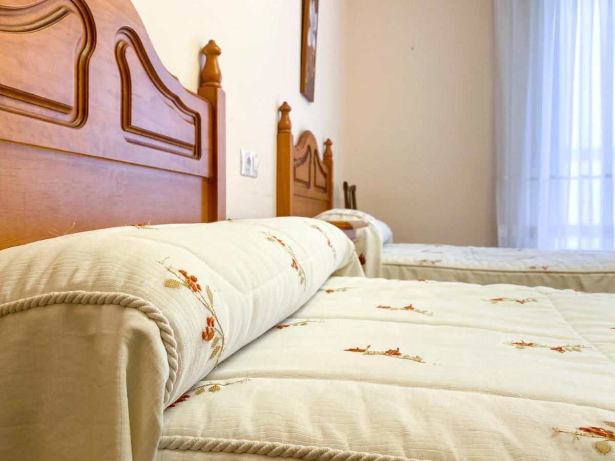 Vivienda Turistica Los Leones Berlanga de Duero Esterno foto